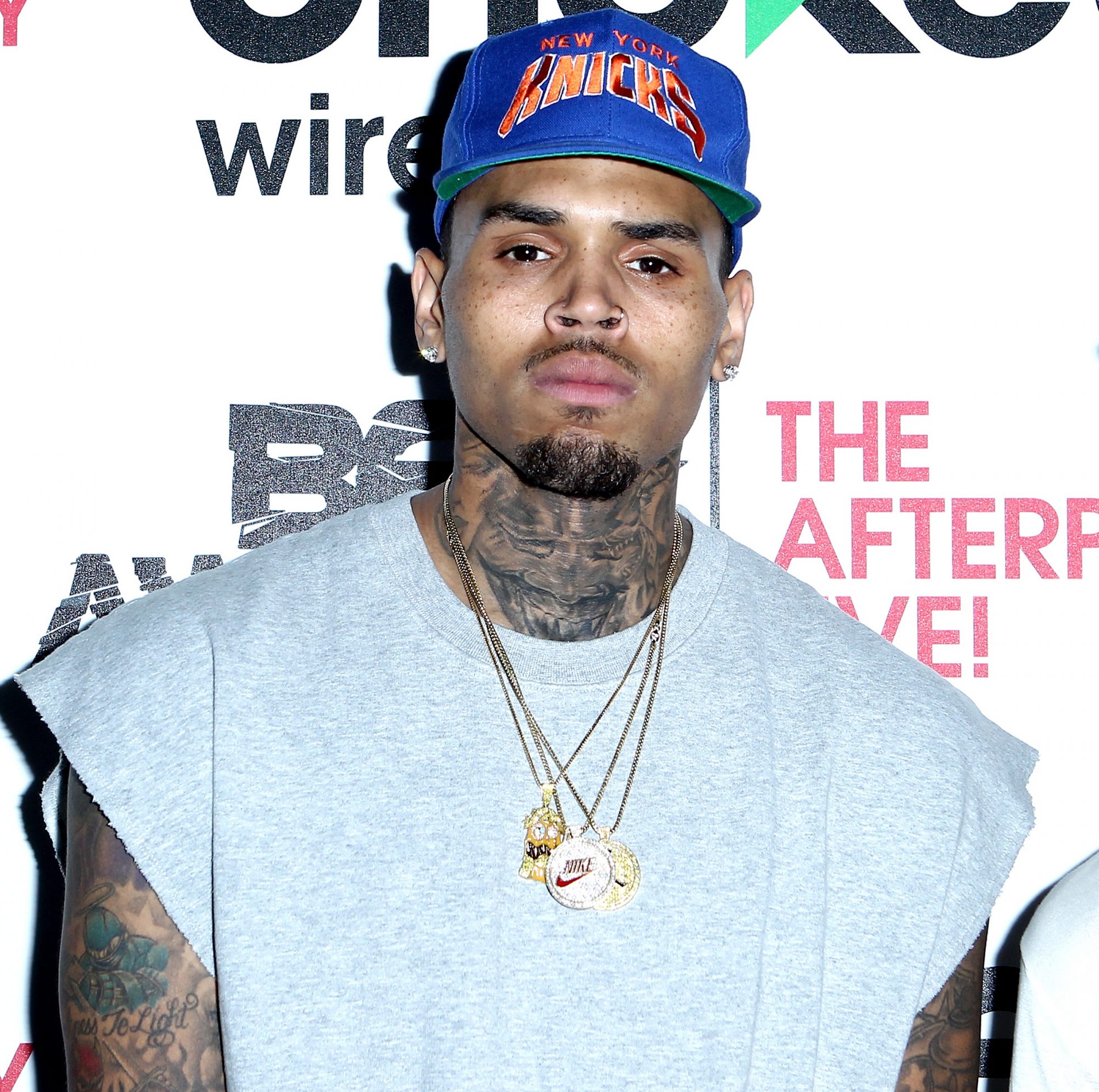 Chris Brown Net Worth, Girlfriend, Height, Age, Birthday, Body